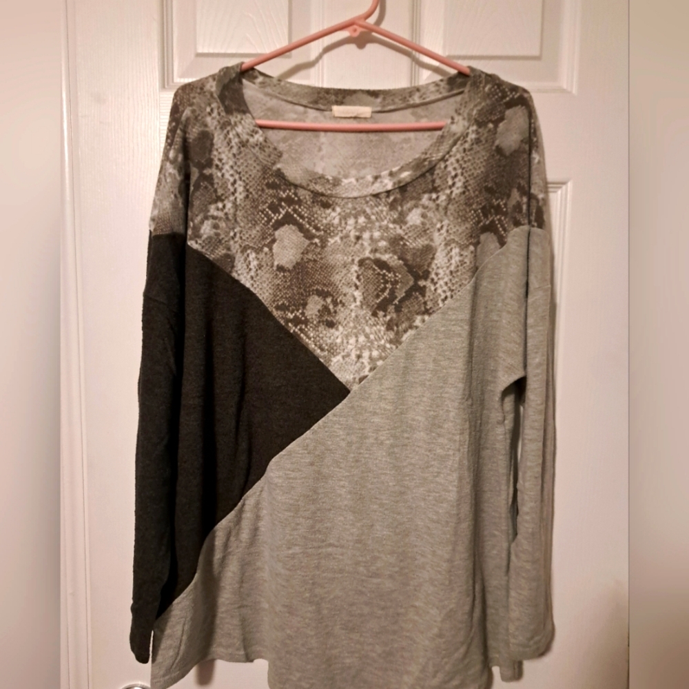Women's Top